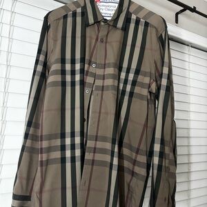 Burberry Men's Checkered Button Down Shirt - Olive and Black
